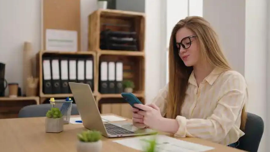 北京京盛鸿发商贸中心轮播图2